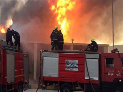 السيطرة على حريق داخل مصنع فى أكتوبر دون اصابات 