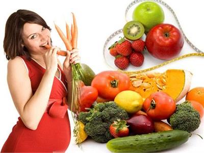 «مش بتاكلي لاتنين»..10 نصائح للتغذية الصحية للحامل