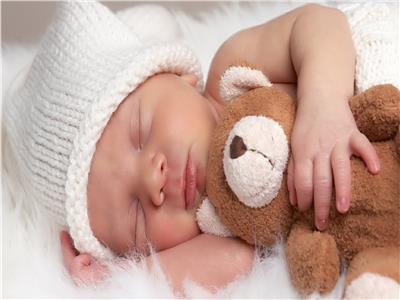 5 طرق لتنويم الطفل الرضيع بشكل سريع 