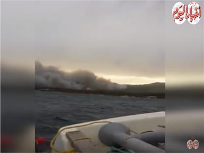 بالفيديو| صيادون مصريون ينقذون 70 شخصًا من حريق في اليونان 