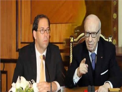 «الشاهد» و«السبسي ونجله» .. صراعٌ لفرض نفوذ الحكم يُدخل تونس النفق المظلم