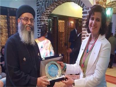 الكنيسة الأرثوذكسية ببورندي تكرم سفيرة مصر 