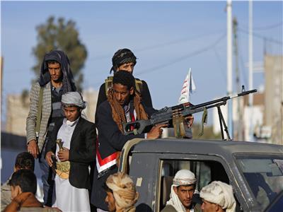«عكاظ السعودية»: الأيدي الإيرانية وراء كل عمل إرهابي للميليشيات الحوثية