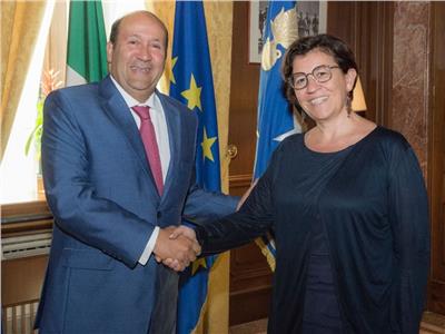 وزيرة دفاع إيطاليا: مصر شريكًا لا غنى عنه في منطقة البحر المتوسط 