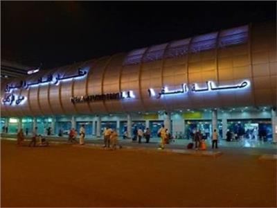 أعضاء اللجنة الوزارية السودانية يصلون مطار القاهرة 