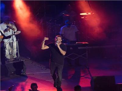 بالفيديو| عمرو دياب يطرح أغنية ثانية من ألبومه الجديد