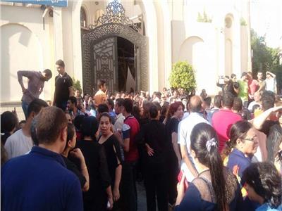 «تواضروس» يصل كنيسة الأمير تاضروس لتشييع جثمان مطران المنيا