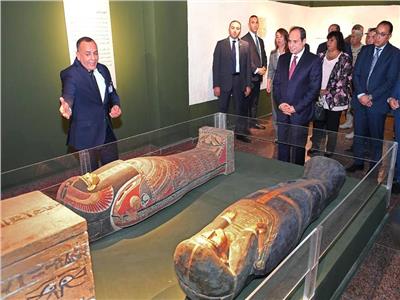 «وزير الآثار» متحف سوهاج يضم تماثيل وقطع أثرية لملوك الأسرتين الأولى والثانية
