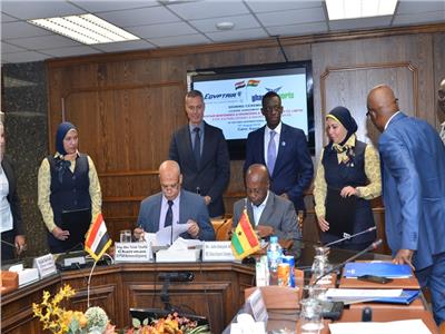 «مصر للطيران» توقع عقدا لإنشاء مركز لصيانة الطائرات بغانا