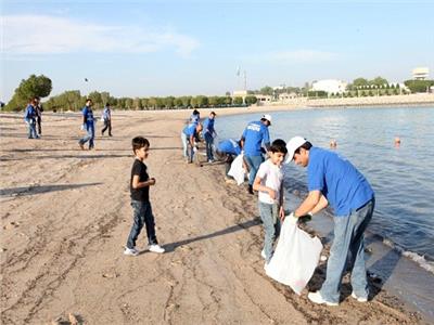حملة لتنظيف شواطئ رأس غارب