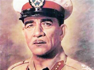 في ذكرى وفاته.. «محمد نجيب» قيادة عسكرية صارمة وصديق للأطفال
