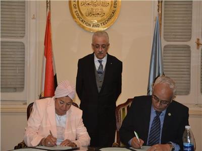 وزير التعليم يشهد توقيع بروتوكول التعاون مع مؤسسة المدارس الدولية في مصر 
