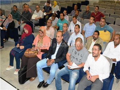  المنسق العلمي بسوهاج يعقد اجتماعا لحل معوقات المشاريع بالمحافظة