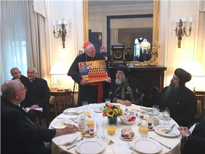 «شهداء ليبيا» هدية البابا تواضروس لرئيس أساقفة نيويورك