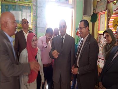 التعليم: قيادات الوزارة تتابع انتظام العملية التعليمية بمدارس شمال سيناء