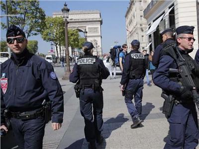 الشرطة الفرنسية تداهم مركزا إسلاميا في حملة أمنية