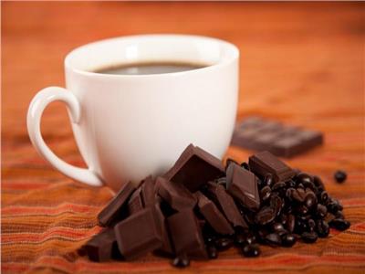 «القهوة والشيكولاته والنبيذ».. 16 طعاما يخفض الإصابة بالسرطان