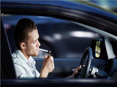 خطوات بسيطة للتخلص من رائحة السجائر الكريهة داخل سيارتك