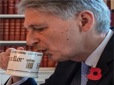 «لعنة المج» تطارد وزراء بريطانيا