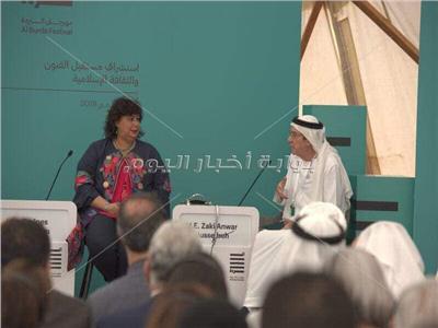 وزيرة الثقافة تشهد الندوة الافتتاحية لمهرجان البرده بأبو ظبي  