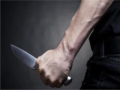 لخلافات على «جاكت جلد» يقتل جاره طعنًا بالسكين