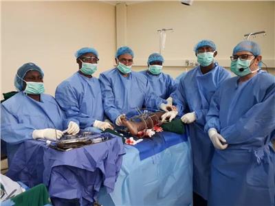 وزير الصحة النيجيري يكرم ويثمن جهود رئيس قسم جراحة العظام بطب الأزهر