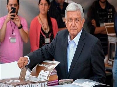 رئيس المكسيك الجديد يقرر بيع طائرته الرئاسية «تقليلا للنفقات»