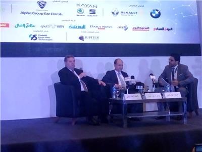 وزير قطاع الأعمال: خطة لإنتاج سيارة مصرية بشراكة عالمية