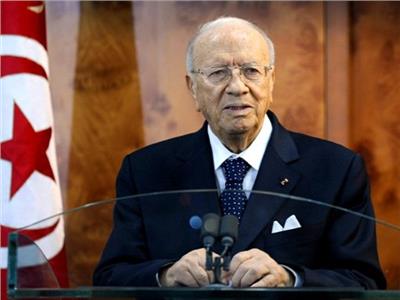 الرئيس التونسي بفرض حالة الطوارئ في البلاد لمدة شهر