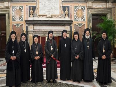 آباء «السينودس الكاثوليكي» يصلون من أجل مصر والكنيسة  