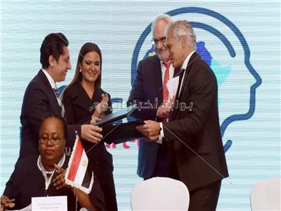 بالصور.. تفاصيل اتفاقية استثمار «التمويل الدولية» في «فيزيتا مصر» 