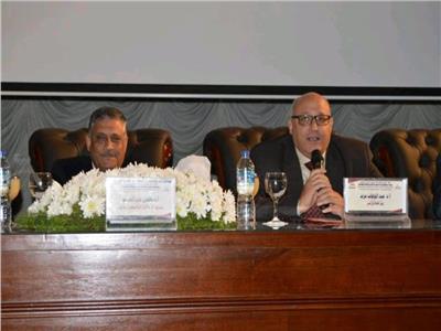 رئيس جامعة عين شمس يفتتح مؤتمر «رؤى مستقبلية لتطوير التعليم»