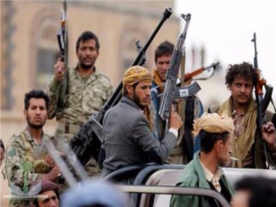 مليشيات «الحوثي» ترفض السلام وتقصف مخيم نازحين في الخوخة