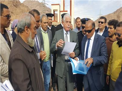 محافظ جنوب سيناء: إنشاء 300 وحدة سكنية بديلة للعشوائيات بمدينة دهب