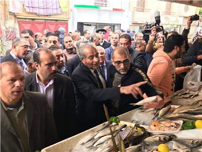 وزير التموين: مجمع أسماك بورسعيد يضاهي كبري الأسواق في العالم