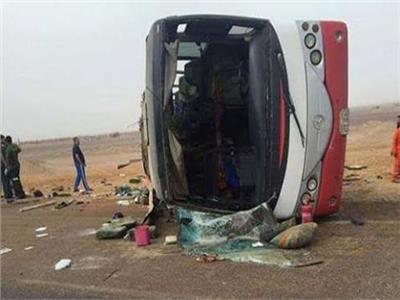 مصرع سائق وإصابة 38 طالبا بـ«عين شمس» في انقلاب أتوبيس بدهب