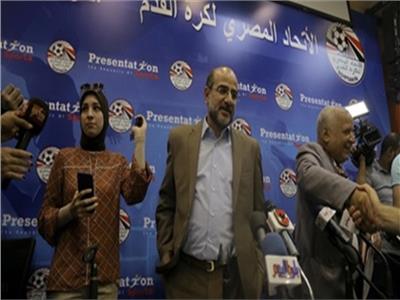 اتحاد الكرة يكشف حقيقة إقالة عامر حسين من منصبه