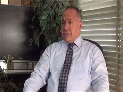 فيديو| رئيس شعبة المستوردين للمواطنين: «اللي معاه دولار يتخلص منه»