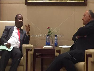 وزير الخارجية يبحث تطوير العلاقات الثنائية مع نظيره البوروندي