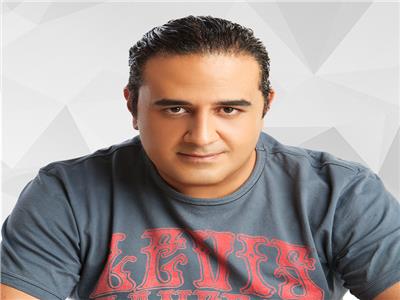 خالد سرحان يفتح النار على رئيس معرض الكتاب بسبب «تكريم والده»