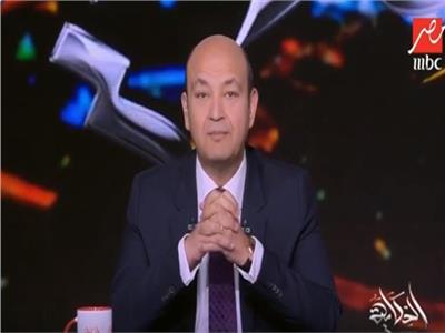 فيديو| أديب متأثرا عن قصيدة الشاب المصري على مسرح الفرسان: "رجعولي أمي ولو نص ساعة"