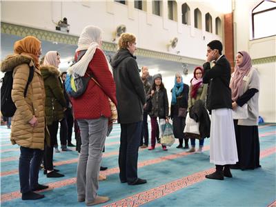 مرصد الإسلاموفوبيا يشيد بفعالية «زُرْ مسجدي» في بريطانيا