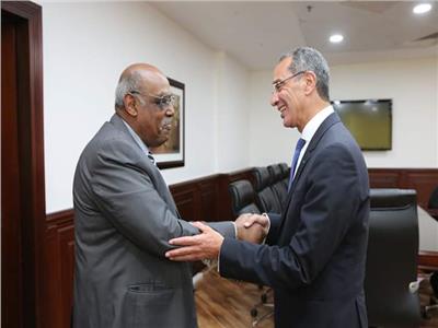 وزير الاتصالات يبحث مع سفير إريتريا التعاون بين البلدين