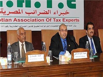 خبراء الضرائب يطالبون بسرعة تقديم «الإقرار الالكتروني»