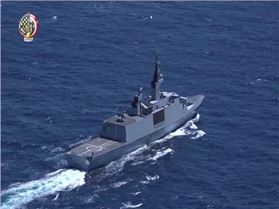 القوات البحرية تنقذ سائحين فرنسيين من الغرق جنوب البحر الأحمر  