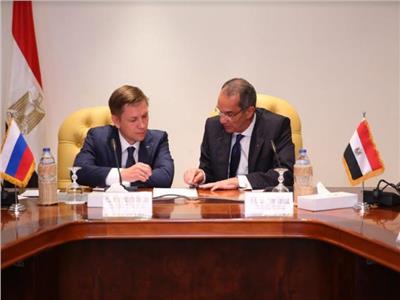 وزير الاتصالات يبحث مع نظيره الروسي تعزيز التعاون المشترك
