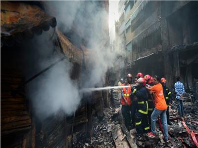 ارتفاع حصيلة ضحايا حريق في مبنى ببنجلاديش إلى 25 قتيلا
