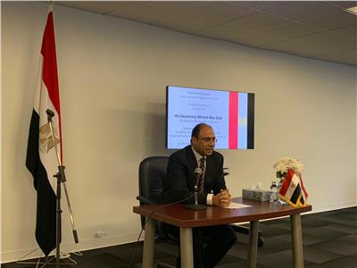 صور| سفير مصر بكندا يعقد لقاءًا موسعاً مع رموز الجالية في مونتريال