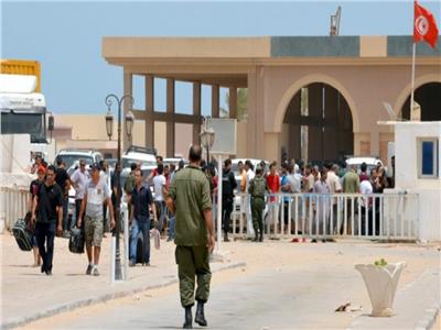 بعد تصعيد الأحداث في ليبيا..تونس تعلن تشديد المراقبة على الحدود 