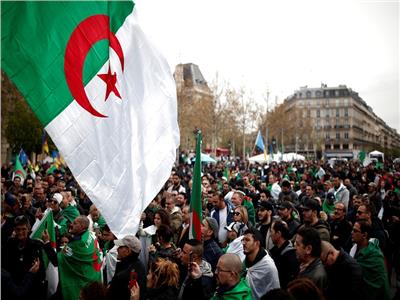 آلاف الطلاب ينظمون احتجاجا في الجزائر العاصمة بعد تعيين رئيس مؤقت